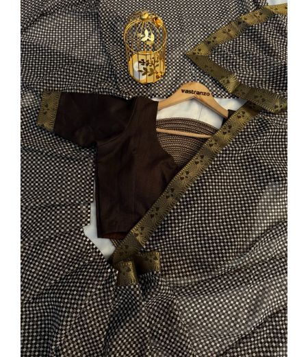 DB588 Beautiful Soft Georgette Elegant Printed Celebrity Inspired Saree.(Blouse Unstitched)