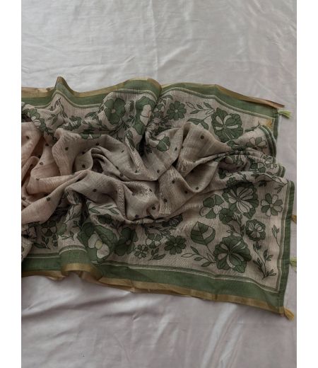 DB661  Beautiful Soft Linen Digital Printed Celebrity Inspired Sarees.