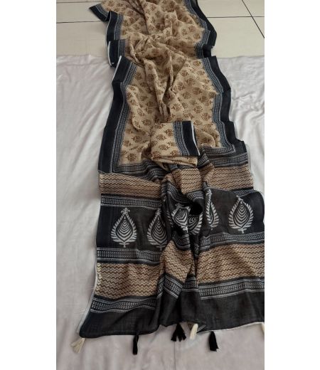 DB656 Beautiful Soft Linen Kalamkari Printed Celebrity Inspired Saree.(Blouse Unstitched)