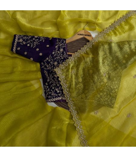 DB296 Beautiful Soft Crunchy Chiffon Crush Embroidery Work Celebrity Inspired Saree.(Blouse Unstitched)