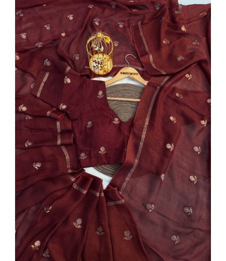 DB255 Beautiful Soft Viscose Silk Jacquard Weaving Celebrity Inspired Sarees.