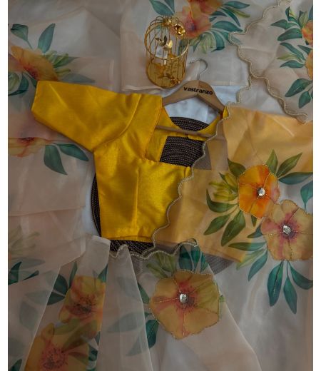 DB295 Beautiful Soft Chiffon Handbrush Painted Handwork Celebrity Inspired Saree.(Blouse Unstitched)