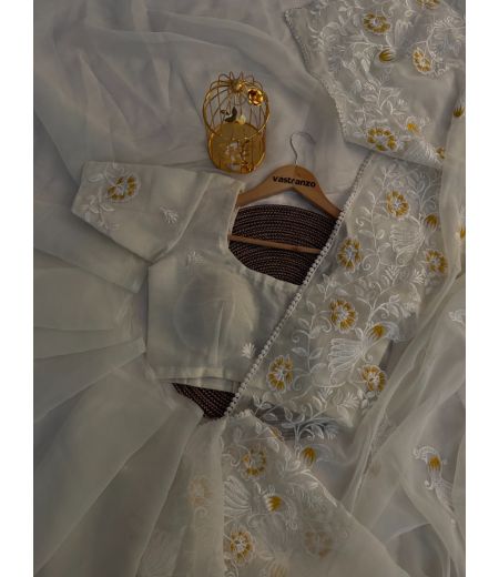 DB338 Beautiful Soft Floral Embroidery Work Celebrity Inspired Sarees.(Blouse Unstitched)