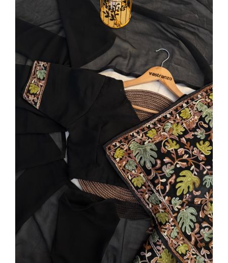 DB343 Beautiful Soft Georgette Kashmiri Embroidery Work Celebrity Inspired Sarees.(Blouse Unstitched)