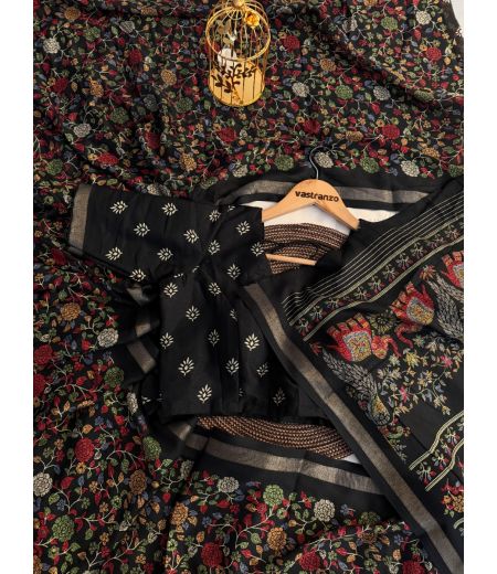 DB352 Beautiful Soft Mulmul Cotton Ajrakh Printed Celebrity Inspired Saree.(Blouse Unstitched)