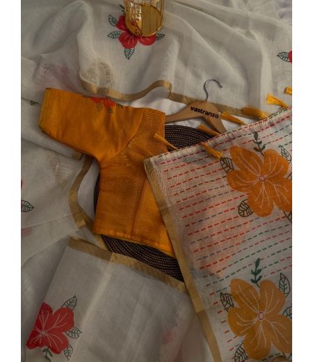 DB425 Beautiful Soft Linen Elegant Printed Celebrity Inspired Saree.(Blouse Unstitched)