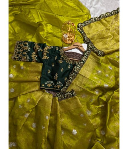 DB467 Beautiful Soft Silk Mina Zari Weaving Saree with Designer Stitched Blouse.