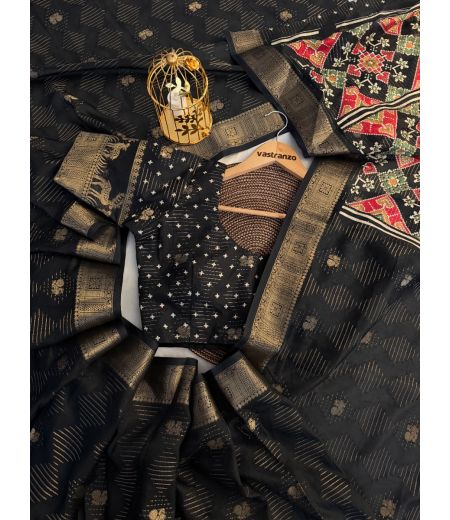 DB499 Beautiful Soft Georgette Golden Zari Weaving Celebrity Inspired Saree.(Blouse Unstitched)