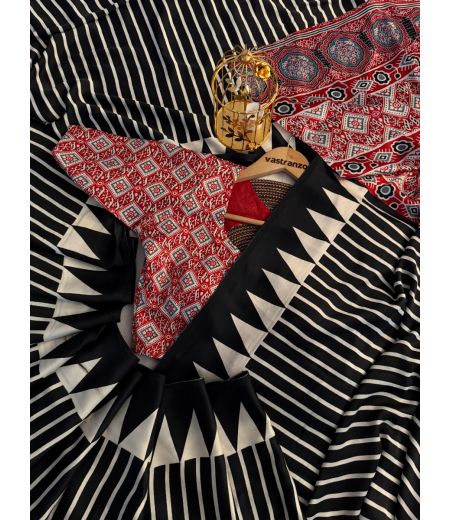 DB513 Beautiful Soft Gajji Satin Crape Silk Ajrakh Printed Celebrity Inspired Sarees.(Blouse Unstitched)