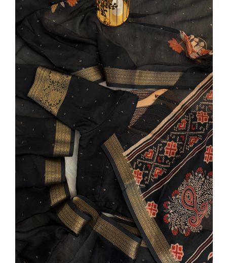 DB35 Beautiful Soft Georgette Elegant Printed Zari Weaving Celebrity Inspired Saree.(Blouse Unstitched)