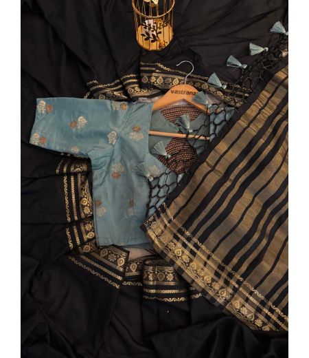 DB111 Beautiful Soft Georgette Jacquard Weaving Sarees With Contrast Blouse.(Blouse Unstitched)