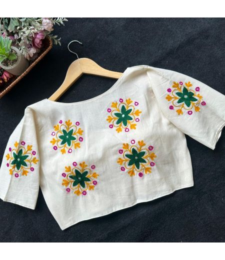 DB138 Heavy cotton Blouse.