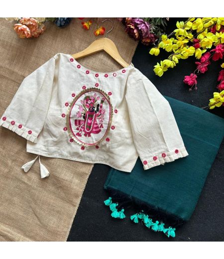 DB145 Cotton saree And Beautiful Heavy Cotton Apllic Blouse.