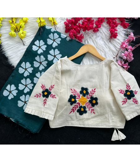 DB152 Cotton saree With Heavy Flower Print And Beautiful Heavy Cotton Blouse.