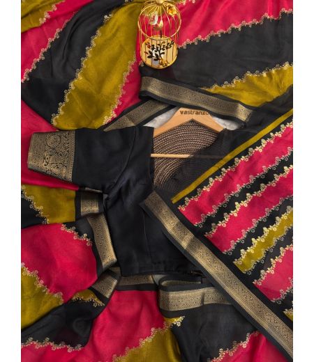 DB181 Beautiful Soft Banarasi Georgette Lehariya Sarees with Zari Weaving Border. (Unstitched Blouse)