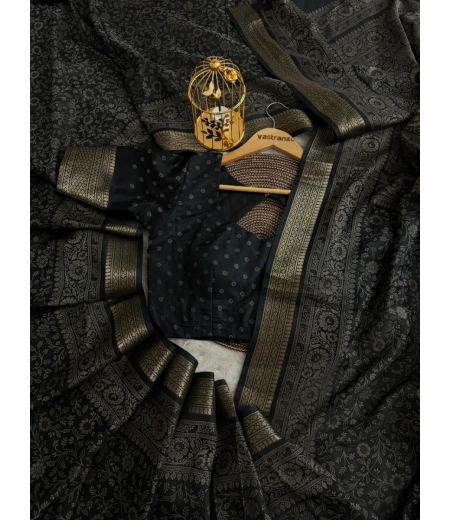 DB188 Beautiful Soft Dola Silk Elegant Printed Celebrity Inspired Sarees.