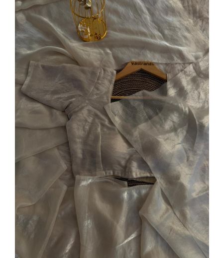 DB195 Beautiful Soft Space Silk Celebrity Inspired Saree with Running Blouse.(Blouse Unstitched)