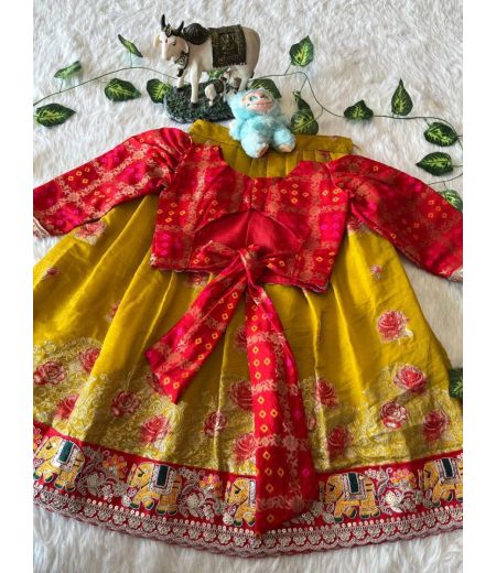 DB483 Soft Dola Silk Zari Weaving Designer Kids Lehenga Sets.